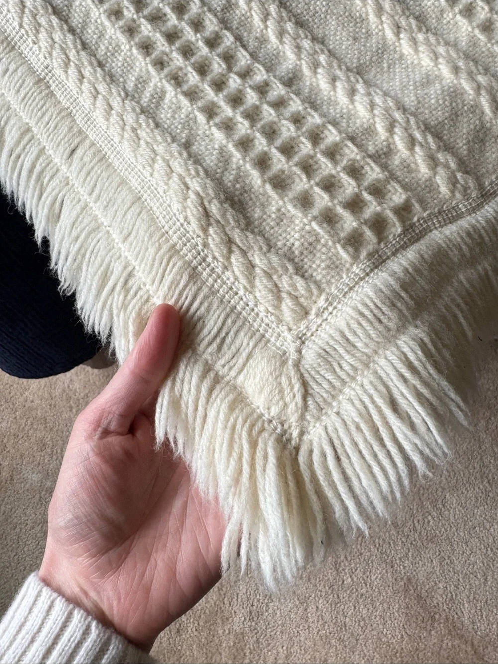 Tapestries Ireland Helena Ruuth Ivory Cable Knit Fringe Throw Blanket Irish Wool